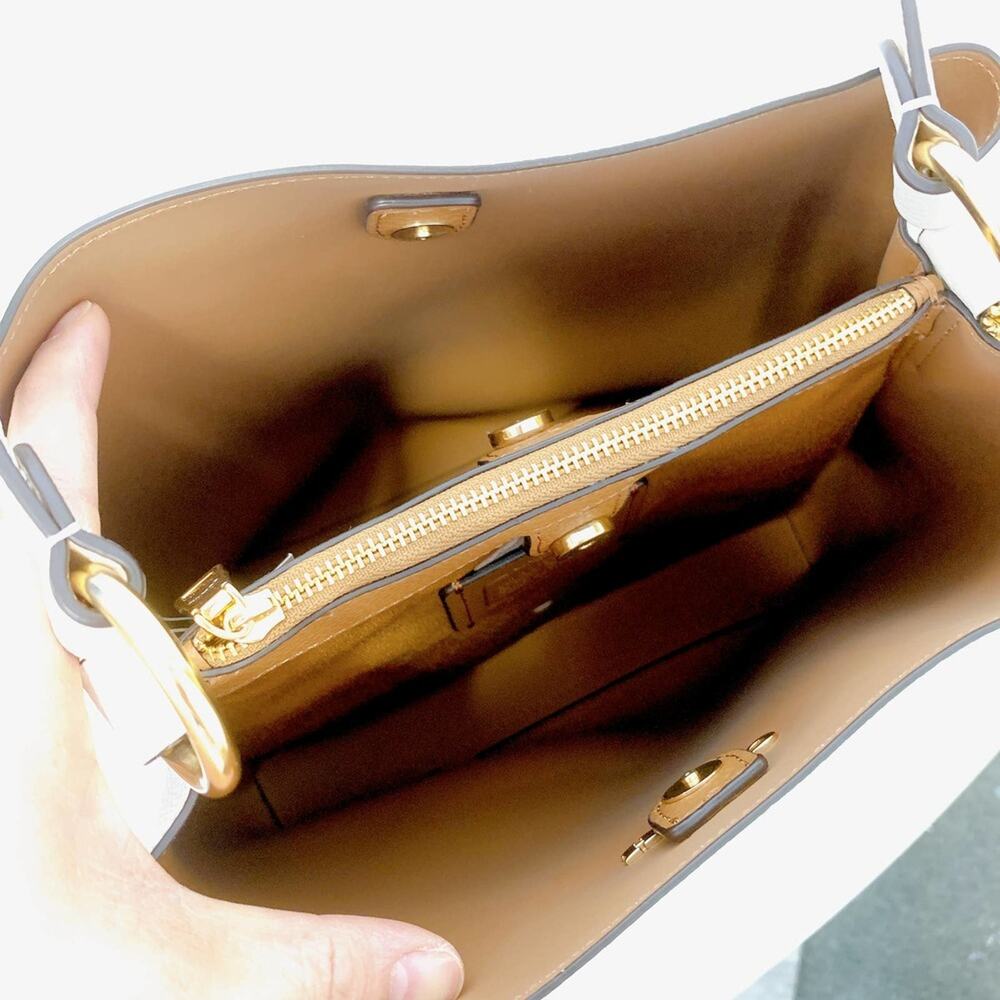 Coach 91122 Leather Town Bucket Bag in chalk - Picture 4 of 7